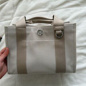 Lululemon Athletica Beige and Cream Tote Bag